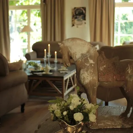 Rose 住宿加早餐酒店 *